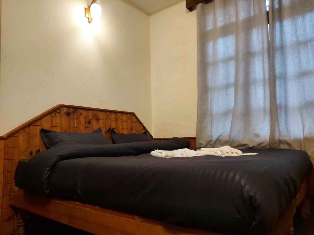 Mars Monkey Hostel & Cafe Manali  Exterior photo