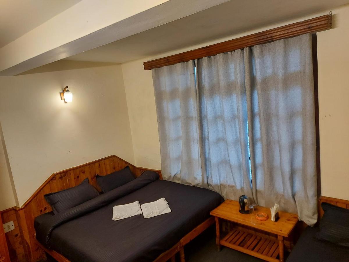 Mars Monkey Hostel & Cafe Manali  Exterior photo