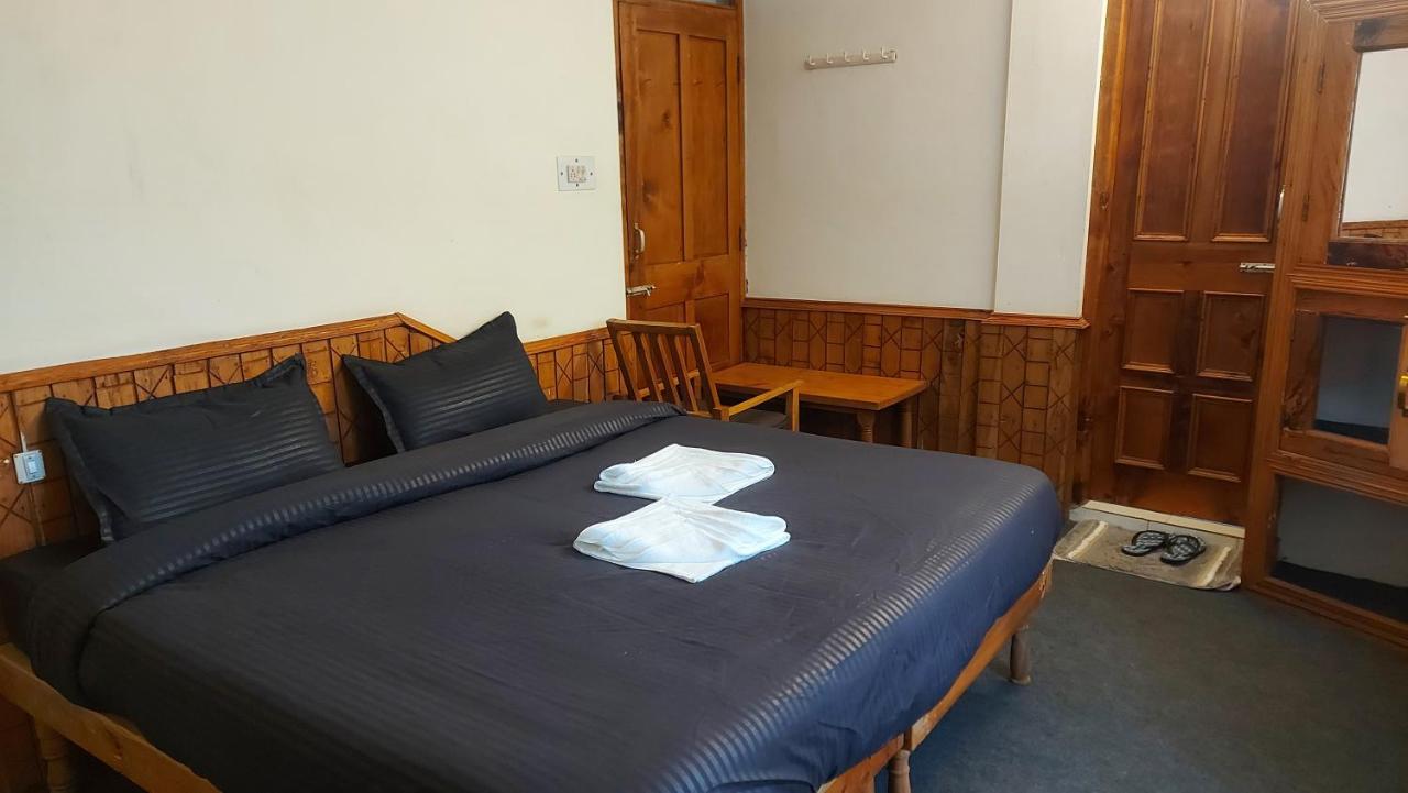 Mars Monkey Hostel & Cafe Manali  Exterior photo